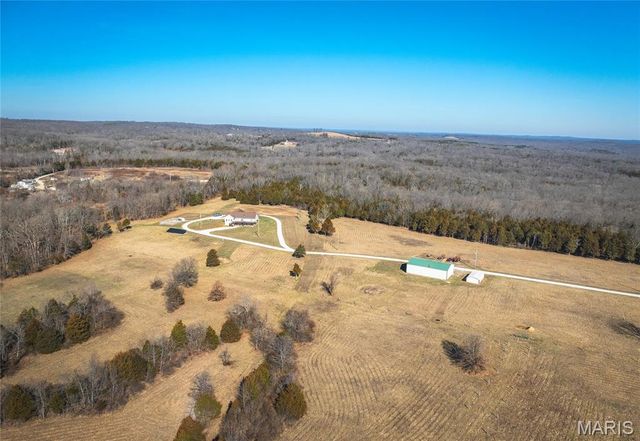 11373 Thunder Ridge Road, Richwoods, MO 63071