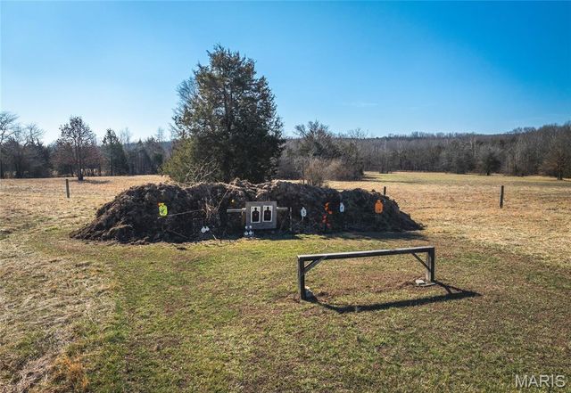 11373 Thunder Ridge Road, Richwoods, MO 63071