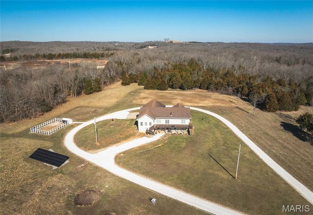 11373 Thunder Ridge Road, Richwoods, MO 63071