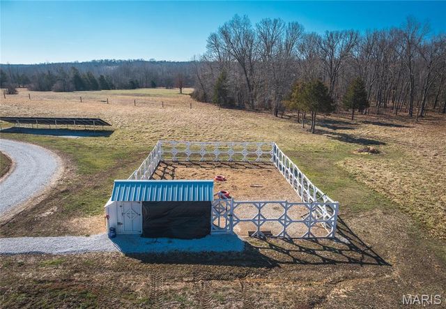 11373 Thunder Ridge Road, Richwoods, MO 63071