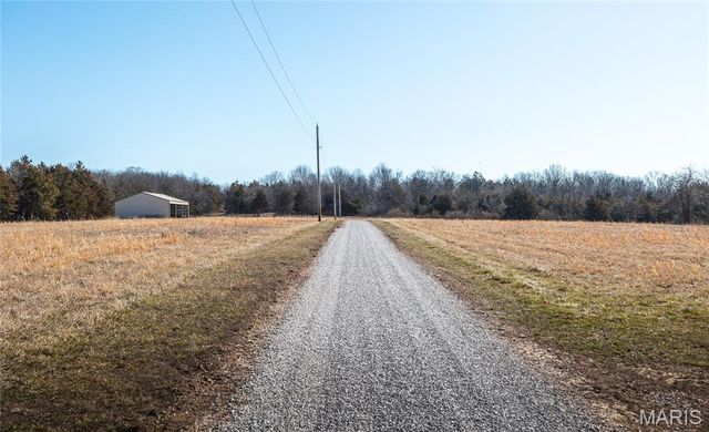 11373 Thunder Ridge Road, Richwoods, MO 63071