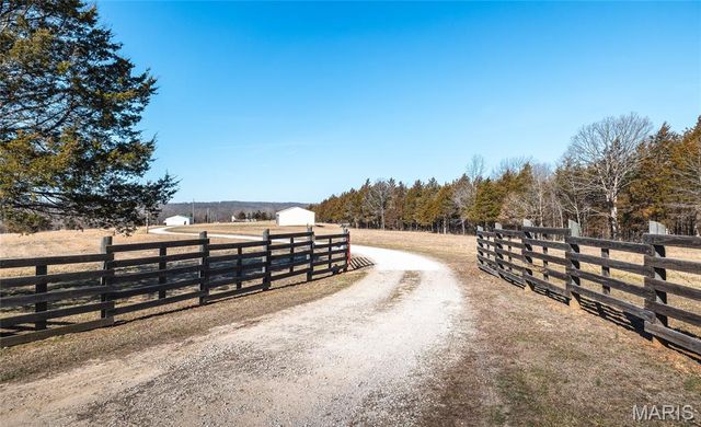 11373 Thunder Ridge Road, Richwoods, MO 63071