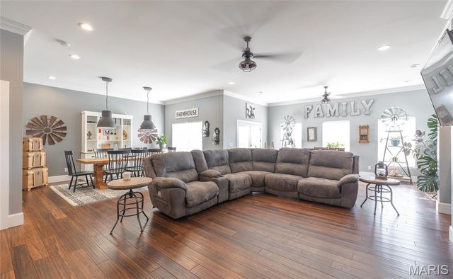 11373 Thunder Ridge Road, Richwoods, MO 63071