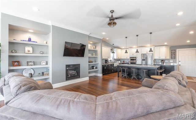 11373 Thunder Ridge Road, Richwoods, MO 63071