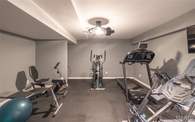 11373 Thunder Ridge Road, Richwoods, MO 63071