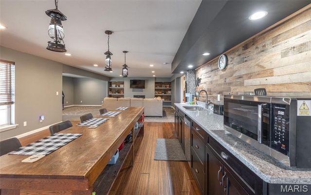 11373 Thunder Ridge Road, Richwoods, MO 63071