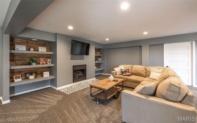 11373 Thunder Ridge Road, Richwoods, MO 63071