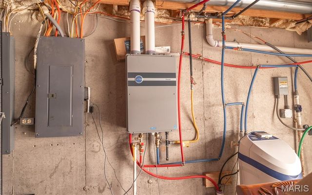 11373 Thunder Ridge Road, Richwoods, MO 63071