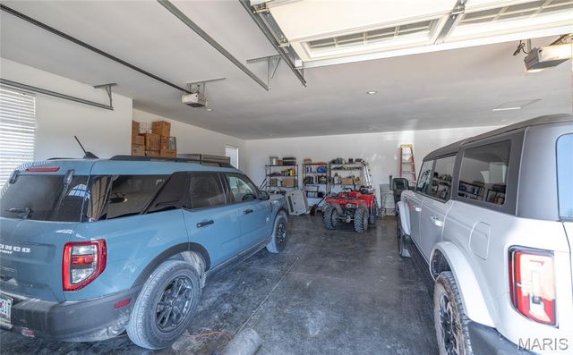 11373 Thunder Ridge Road, Richwoods, MO 63071