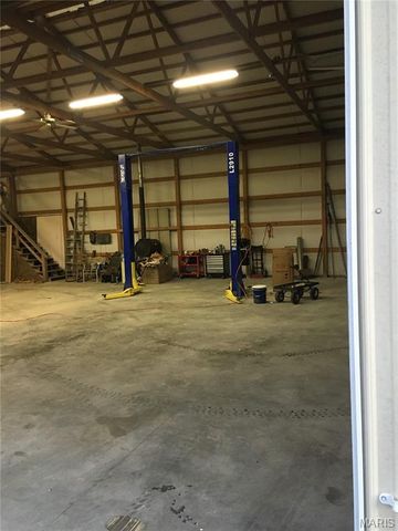 11373 Thunder Ridge Road, Richwoods, MO 63071