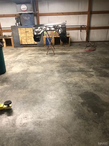 11373 Thunder Ridge Road, Richwoods, MO 63071