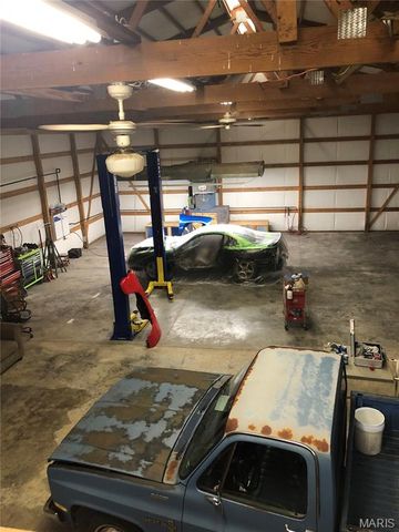 11373 Thunder Ridge Road, Richwoods, MO 63071