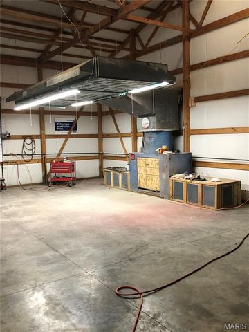 11373 Thunder Ridge Road, Richwoods, MO 63071