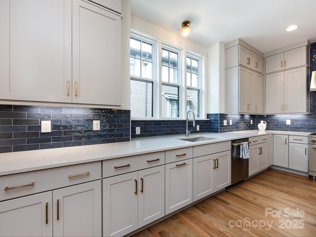 3022 Kalex Court, Charlotte, NC 28204