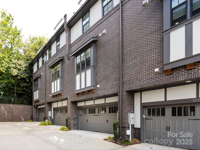 3022 Kalex Court, Charlotte, NC 28204