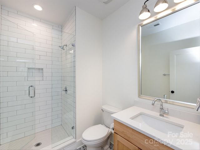 3022 Kalex Court, Charlotte, NC 28204