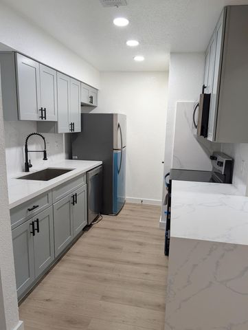 6001 Reims Road 1412, Houston, TX 77036