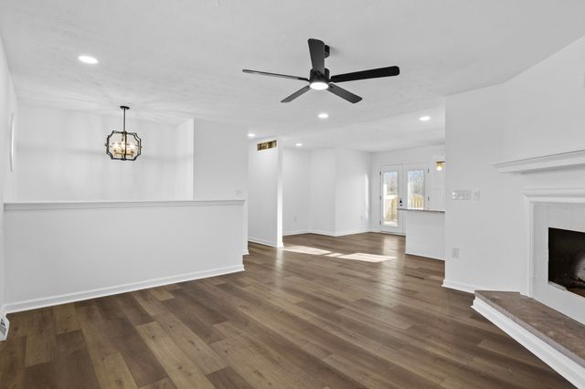 3713 Sundart Drive, Lexington, KY 40517