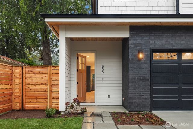 809 166th Avenue NE, Bellevue, WA 98008