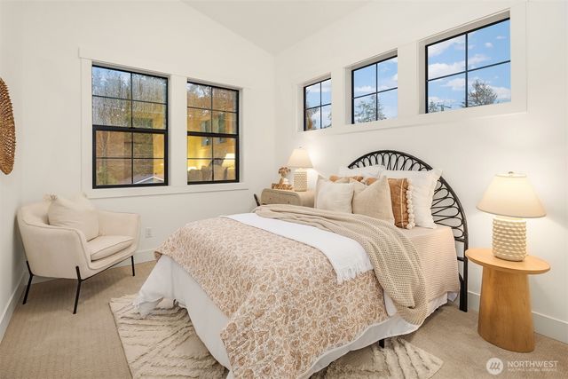 809 166th Avenue NE, Bellevue, WA 98008