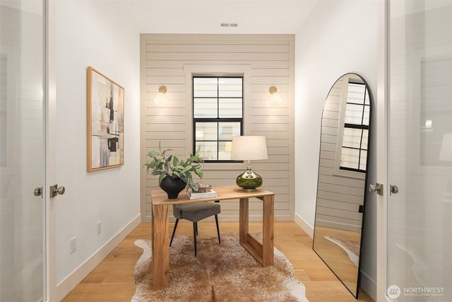 809 166th Avenue NE, Bellevue, WA 98008