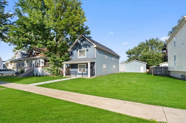 1411 S 6th Avenue, Maywood, IL 60153