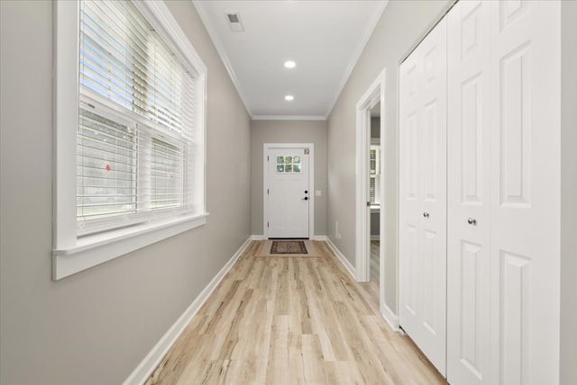 1411 S 6th Avenue, Maywood, IL 60153