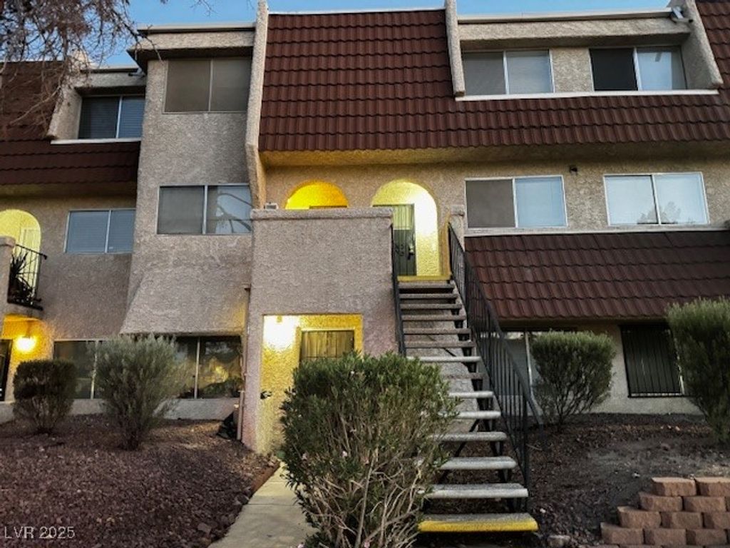 3567 Arville Street 706B, Las Vegas, NV 89103