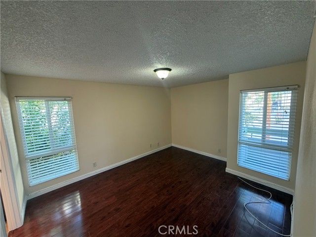 13730 Sherman Way 201, Van Nuys (los Angeles), CA 91405