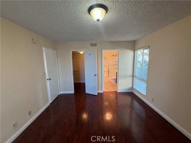 13730 Sherman Way 201, Van Nuys (los Angeles), CA 91405