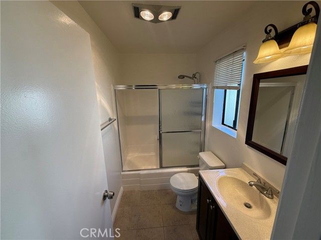 13730 Sherman Way 201, Van Nuys (los Angeles), CA 91405