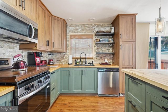 414 QUARRY AVE, Capitol Heights, MD 20743