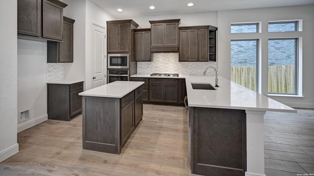 10231 Belle Parkway, San Antonio, TX 78254