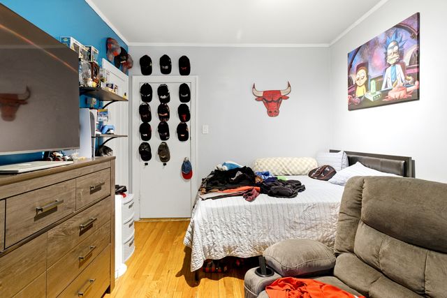 2936 N Kenneth Avenue, Chicago, IL 60641