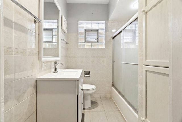 2936 N Kenneth Avenue, Chicago, IL 60641