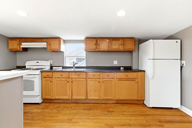 2936 N Kenneth Avenue, Chicago, IL 60641