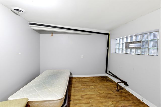 2936 N Kenneth Avenue, Chicago, IL 60641