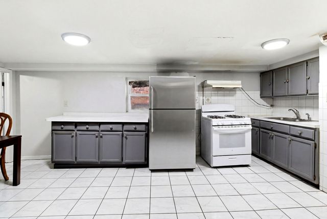 2936 N Kenneth Avenue, Chicago, IL 60641
