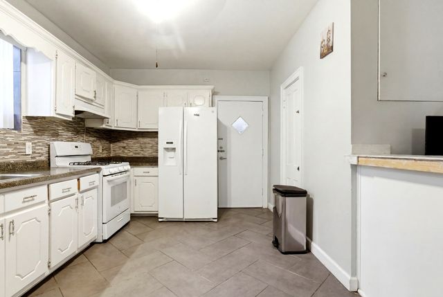 2936 N Kenneth Avenue, Chicago, IL 60641