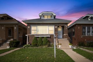 2936 N Kenneth Avenue, Chicago, IL 60641