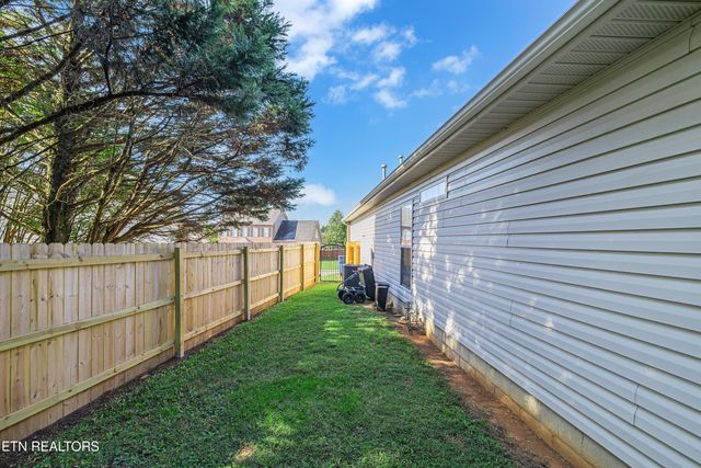 712 Baldwin Station Lane, Knoxville, TN 37922
