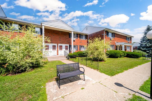 44 Manor Drive 44, Cornwall, NY 12518