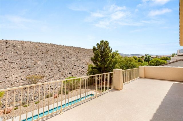 17 Morninglow Pass, Henderson, NV 89052