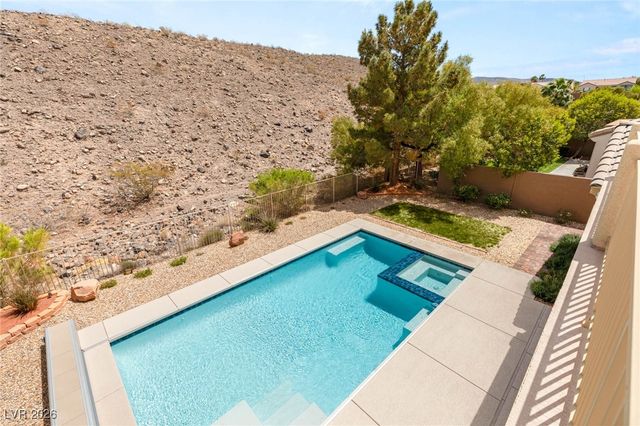 17 Morninglow Pass, Henderson, NV 89052