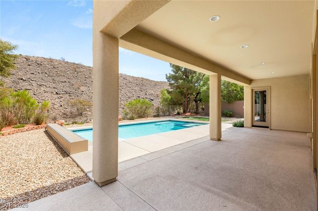 17 Morninglow Pass, Henderson, NV 89052