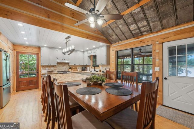 176 Crooked Creek Bay Road, Eatonton, GA 31024