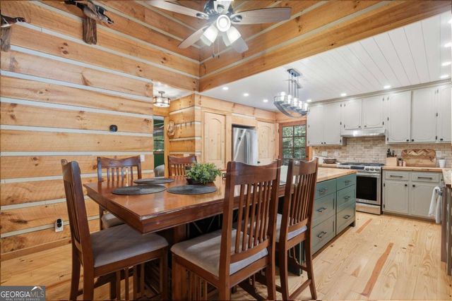 176 Crooked Creek Bay Road, Eatonton, GA 31024