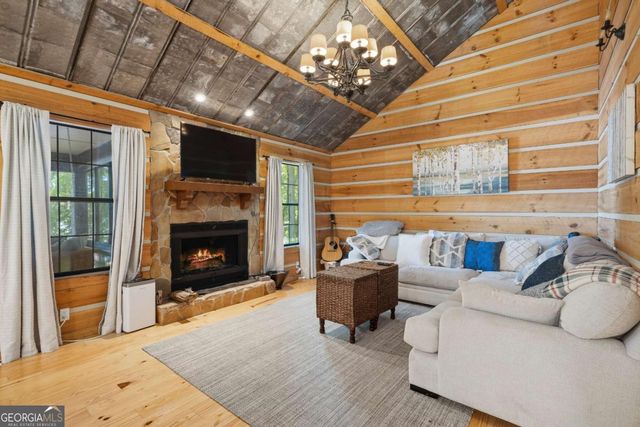 176 Crooked Creek Bay Road, Eatonton, GA 31024