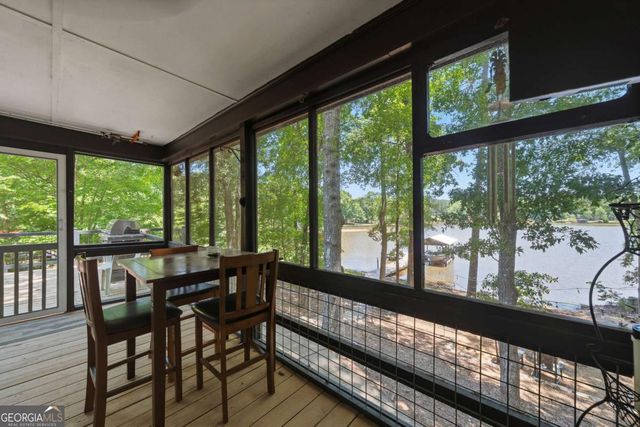 176 Crooked Creek Bay Road, Eatonton, GA 31024