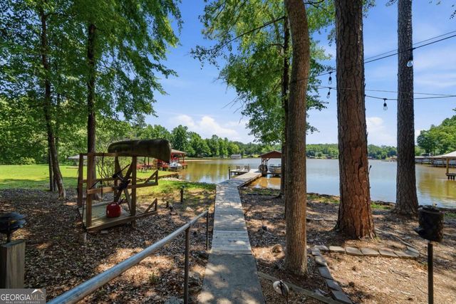 176 Crooked Creek Bay Road, Eatonton, GA 31024